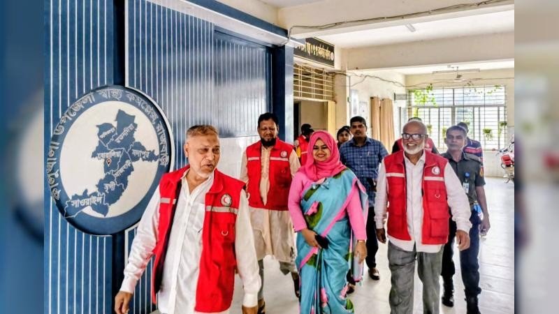 কালুখালীতে রেড ক্রিসেন্ট রাজবাড়ী ইউনিটের ডেঙ্গু প্রতিরোধ ও পরিচ্ছন্নতা অভিযান অনুষ্ঠিত