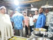 বুড়িচংয়ের কংশনগর বাজারে অস্বাস্থ্যকর পরিবেশে খাবার তৈরি, দুই রেস্টুরেন্টকে জরিমানা