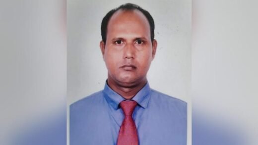 পঞ্চগড়ে রাস্তার পাশে অবৈধভাবে বালু-পাথর স্তূপ: বাড়ছে দুর্ঘটনা ও পরিবেশ দূষণের ঝুঁকি