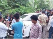 বরগুনা-বাকেরগঞ্জ মহাসড়কের প্রাইভেটকার ও অটোরিক্সার মুখোমুখি সংঘর্ষে নিহত এক