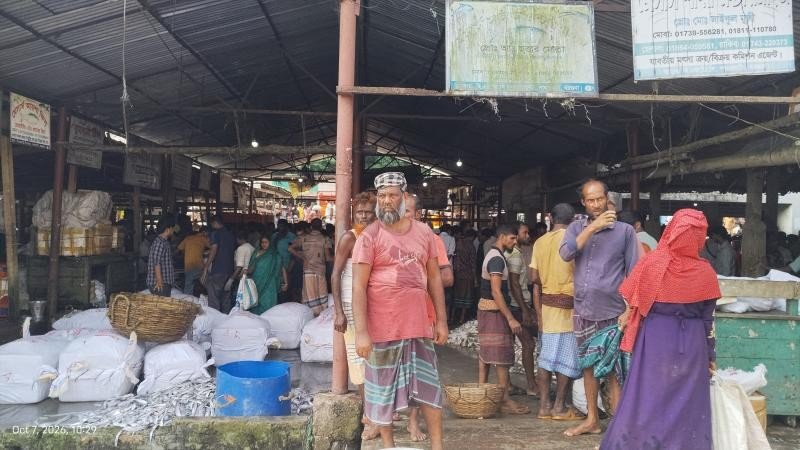 ২২ দিনের নিষেধাজ্ঞা, দুশ্চিন্তায় পাথরঘাটার জেলেরা