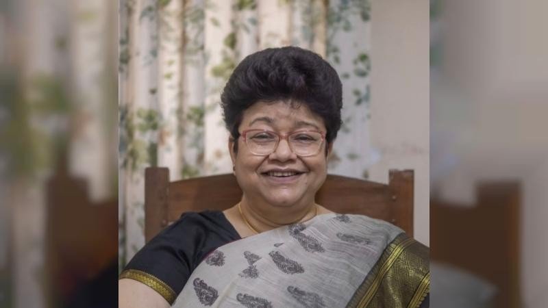 ঢাবিতে নিকাব পরায় শিক্ষার্থীকে কটাক্ষের অভিযোগ, শিক্ষককে সব ক্লাস থেকে অব্যাহতি
