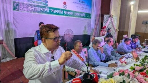 মাদকাসক্ত ও কিশোর গ্যাংদের সমাজে আশ্রয় প্রশয় না দেওয়ায় আহ্বান জনপ্রশাসন সচিব কামরুজ্জামানের