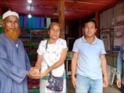 সততার অনন্য দৃষ্টান্ত: কুড়িয়ে পাওয়া স্বর্ণালংকার মালিকের হাতে তুলে দিলেন আনসার সদস্য