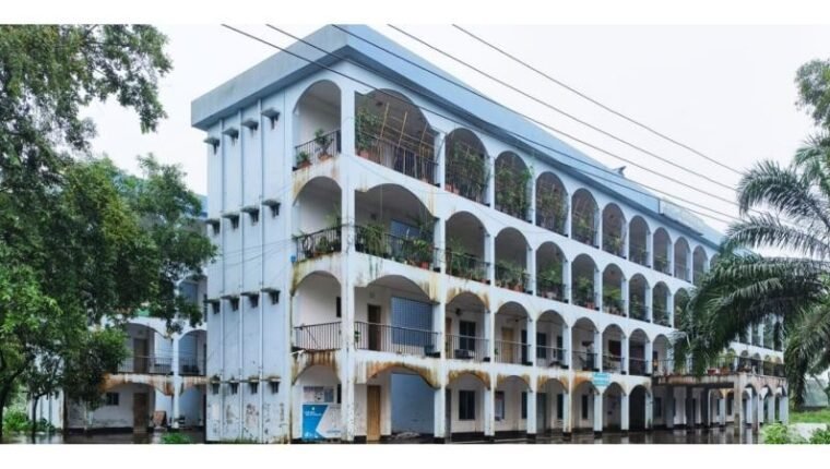 জুড়ীতে প্রধানমন্ত্রীর ফ্যামিলি কার্ড কর্মসূচিকে বৃদ্ধাঙ্গুলি!