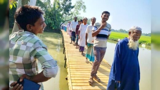 শ্রীবরদীতে নিজ অর্থায়নে সাঁকো নির্মাণ করে দিলেন মাওলানা আরিফুর রহমান
