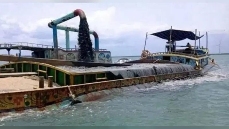 শর্তের তোয়াক্কা নেই, রাতভর চলছে বালু উত্তোলন
