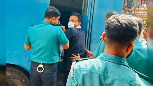 আদালতে আত্মসমর্পণ করলেন চট্টগ্রামের শীর্ষ সন্ত্রাসী বগা, কারাগারে প্রেরণ