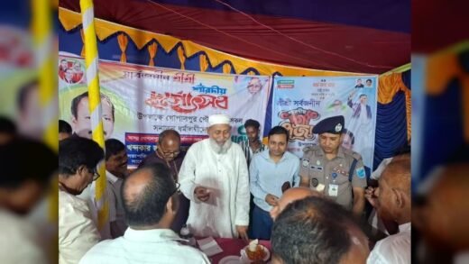 গোপালপুরে বিভিন্ন পূজামণ্ডপ পরিদর্শন করেন সংসদ সদস্য আবদুস সালাম পিন্টু