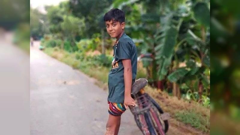 গাছের সঙ্গে অটোভ্যানের ধাক্কা, দুই দিন পর শাওনের মৃত্যু