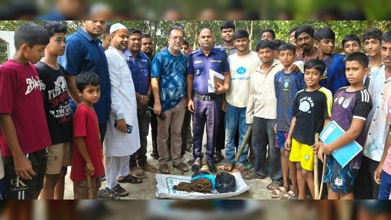 বুড়িচংয়ে পুলিশের অভিযানে গাঁজাসহ আটক ৫