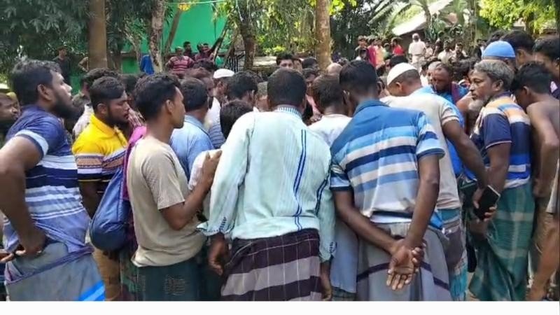 পাথরঘাটায় ট্রলার ধোয়ার সময় বিদ্যুৎস্পৃষ্ট হয়ে জেলের মৃত্যু, আহত ২
