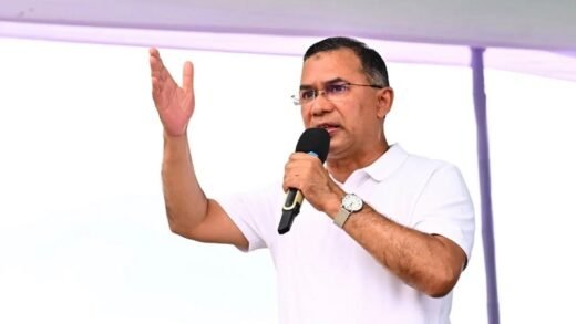 মোংলা বন্দরের সক্ষমতা বাড়াতে কর্মকর্তাদের নির্দেশ প্রধানমন্ত্রীর