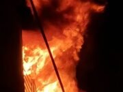 পুরান ঢাকায় আগুন ছড়াল আরেক ভবনে, নিয়ন্ত্রণে ১০ ইউনিট