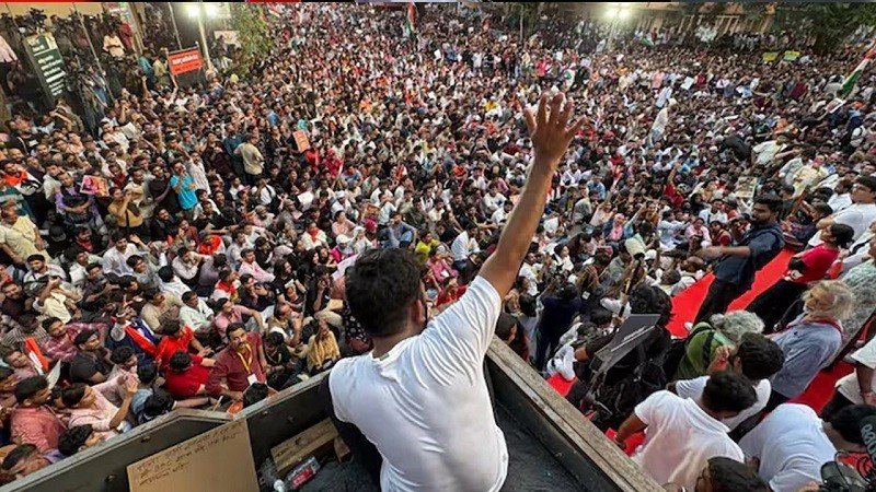 ভারতে এবার ককরোচ পার্টির ‘দিল্লি চলো’ কর্মসূচি