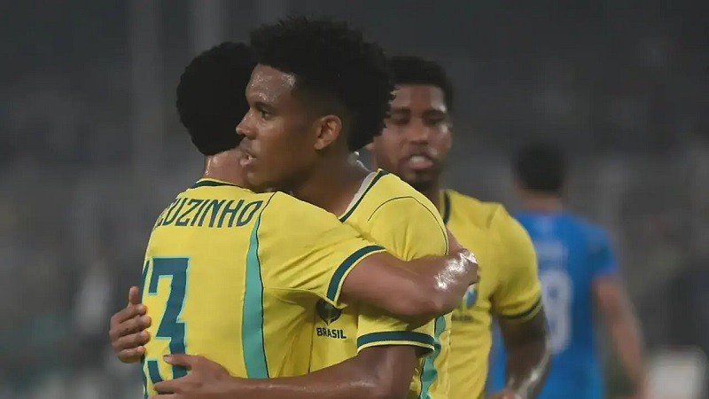 ভারতকে নিয়ে ছেলেখেলা, ৪-০ গোলে ব্রাজিলের জয়