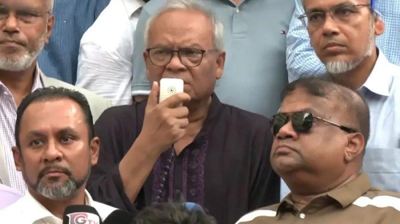 নির্বাচিত সরকারকে অস্থিতিশীল করতে পতিত দোসররা তৎপর: রিজভী