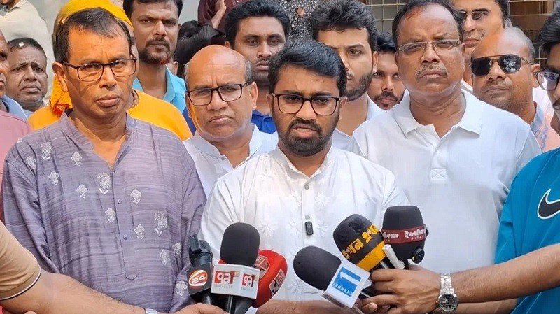 দুর্গোৎসবে বিশৃঙ্খলা সৃষ্টির জন্য আওয়ামী লীগ ভারতে বসে ষড়যন্ত্র করছে: রাশেদ খাঁন