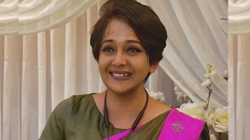 যে কারণে গ্রেপ্তার হলেন সাবেক সেনা কর্মকর্তা গুলশান আরা ও দেবাশীষ