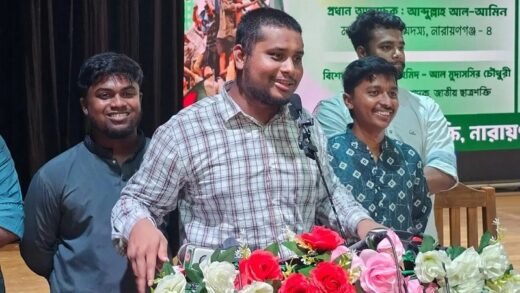 সরকার বিধবা কার্ড দিলে এমপির বউ সবার আগে নেবে: হাসনাত