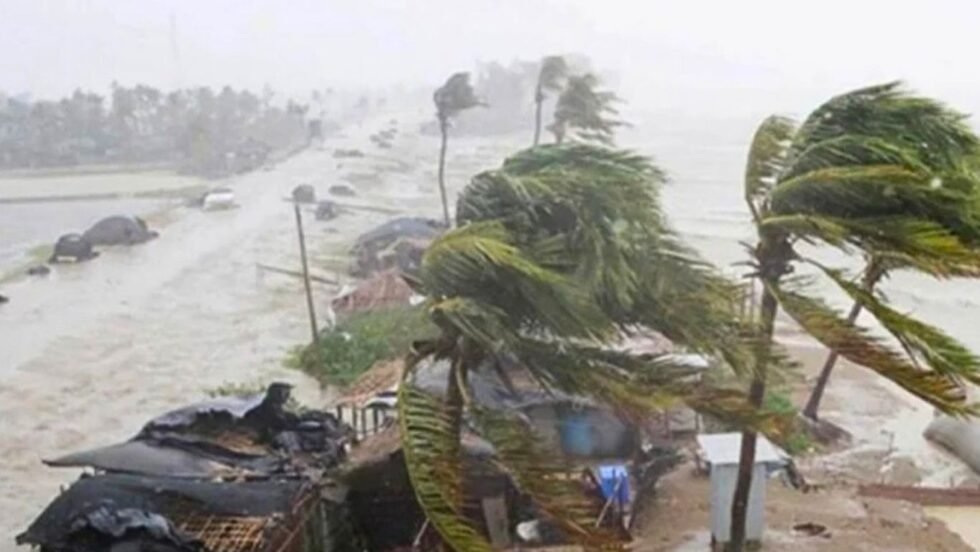 বঙ্গোপসাগরে ঘূর্ণিঝড়ের আশঙ্কা, আঘাত হানতে পারে যেসব এলাকায়