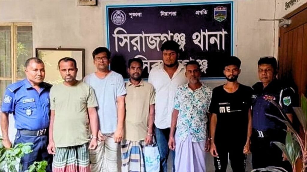 সিরাজগঞ্জে নিষিদ্ধ ঘোষিত স্বেচ্ছাসেবক লীগের ৬ নেতাকর্মী গ্রেফতার সিরাজগঞ্জে নিষিদ্ধ ঘোষিত স্বেচ্ছাসেবক লীগের ৬ নেতাকর্মী গ্রেফতার