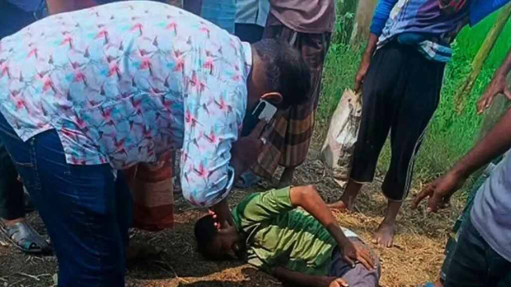 দিনদুপুরে ব্যাংকের দুই কর্মকর্তাকে পিটিয়ে ৩৪ লাখ টাকা ছিনতাই দিনদুপুরে ব্যাংকের দুই কর্মকর্তাকে পিটিয়ে ৩৪ লাখ টাকা ছিনতাই