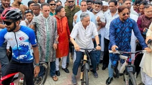 দেশের প্রথম সাইকেল ট্র্যাকের উদ্বোধন করলেন অর্থমন্ত্রী
