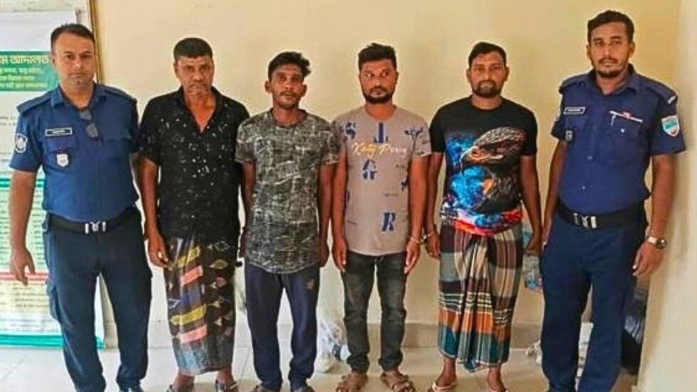 বেনাপোলে বিশেষ ক্ষমতা আইনের মামলায় ৩ আওয়ামী লীগ নেতাসহ গ্রেপ্তার ৪