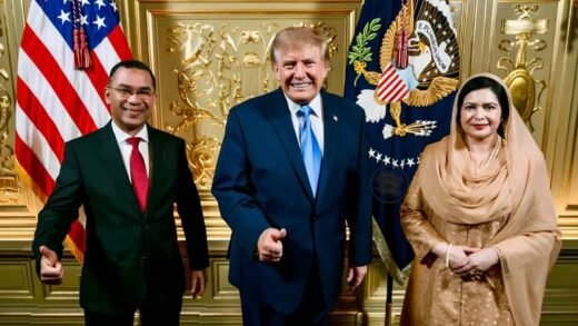 ট্রাম্পের সঙ্গে ছবি প্রকাশ করলেন প্রধানমন্ত্রী তারেক রহমান