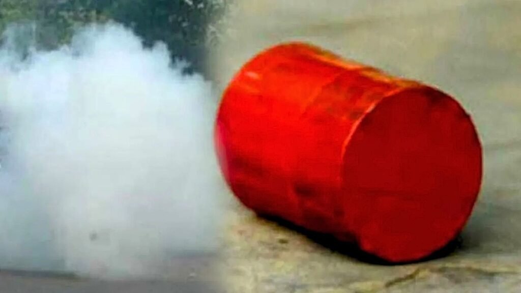 রমনায় পুলিশ কর্মকর্তার কার্যালয়ের পাশে একাধিক ককটেল বিস্ফোরণ রমনায় পুলিশ কর্মকর্তার কার্যালয়ের পাশে একাধিক ককটেল বিস্ফোরণ