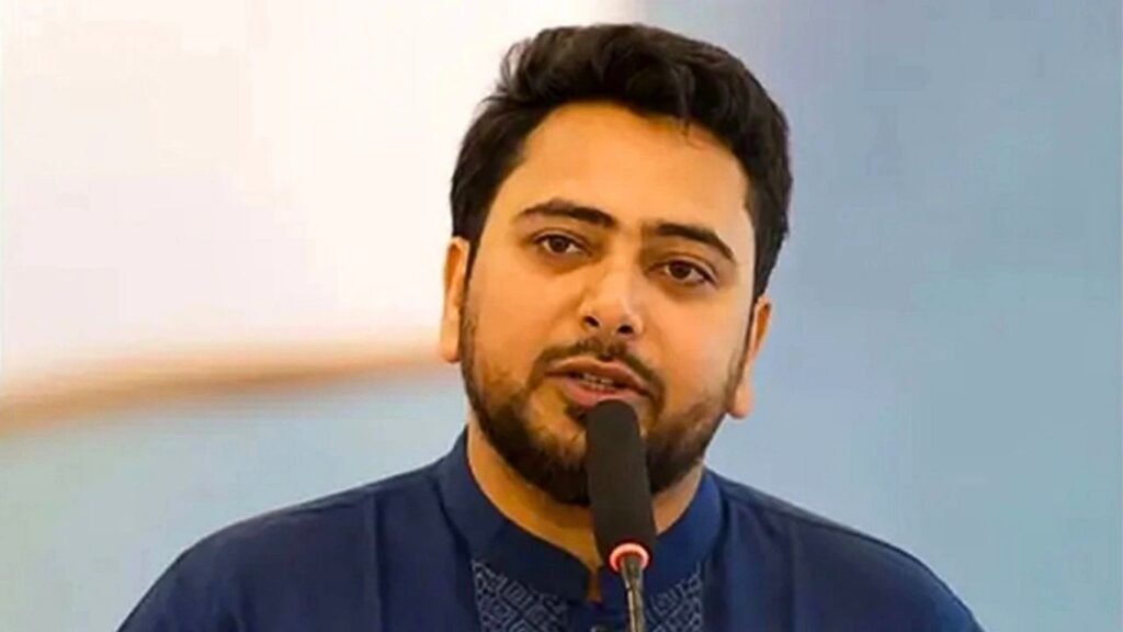 সরকার ধীরে ধীরে আ.লীগের মতো স্বৈরাচারী হয়ে উঠছে: নাহিদ ইসলাম সরকার ধীরে ধীরে আ.লীগের মতো স্বৈরাচারী হয়ে উঠছে: নাহিদ ইসলাম