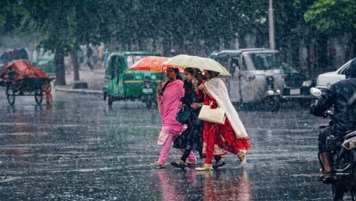 দেশের বিভিন্ন অঞ্চলে বজ্রসহ বৃষ্টির পূর্বাভাস